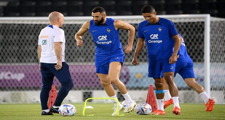  كريم بنزيمة يغادر تمارين المنتخب الفرنسي